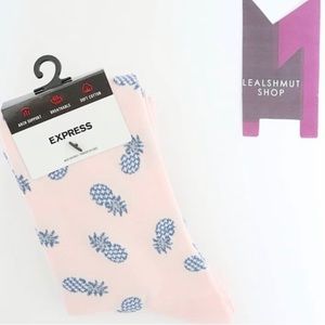 Express pineapple socks